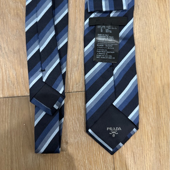 Prada Navy and Light Blue Diagonal Striped Tie - Picture 1 of 2